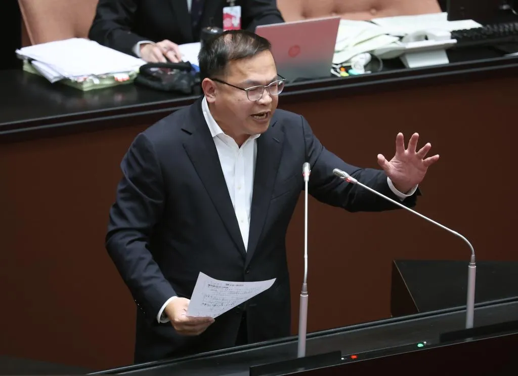 王義川近日「粉底液」言論意外引爆民進黨內亂。（圖/資料照）