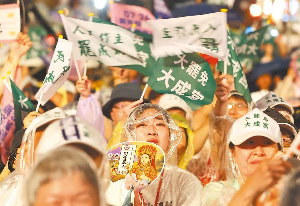 沈富雄分析，越是基層、立場越綠的支持者，越相信是這1萬元導致726大罷免失敗。(圖/資料照)