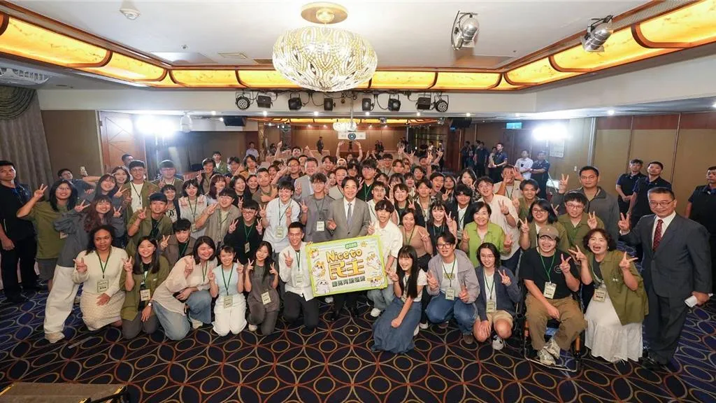 賴清德30日出席民進黨國務青旗艦營閉幕。（圖／中國時報，民進黨提供）
