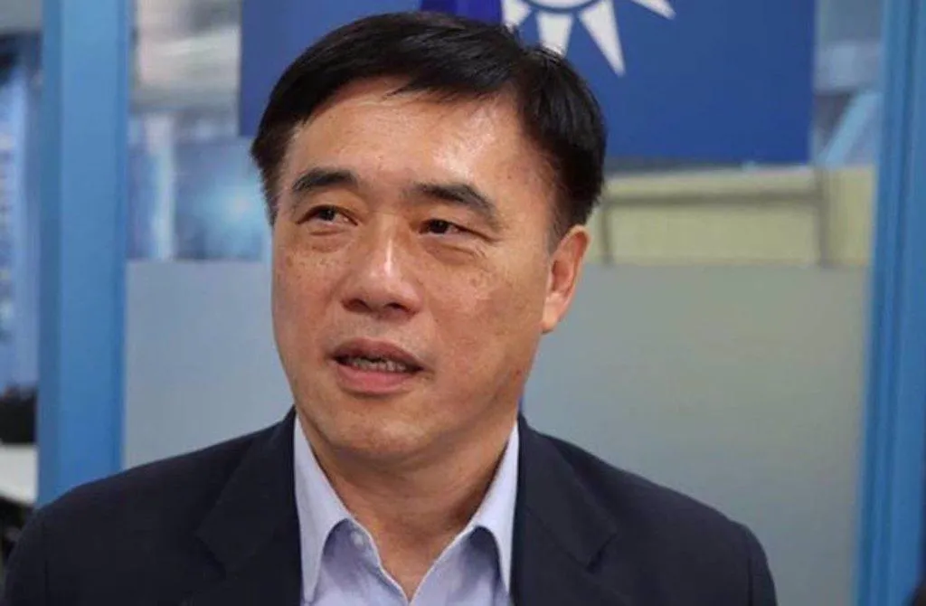 傳有人勸進北市前市長郝龍斌參選，但郝仍在長考。（圖/資料照）