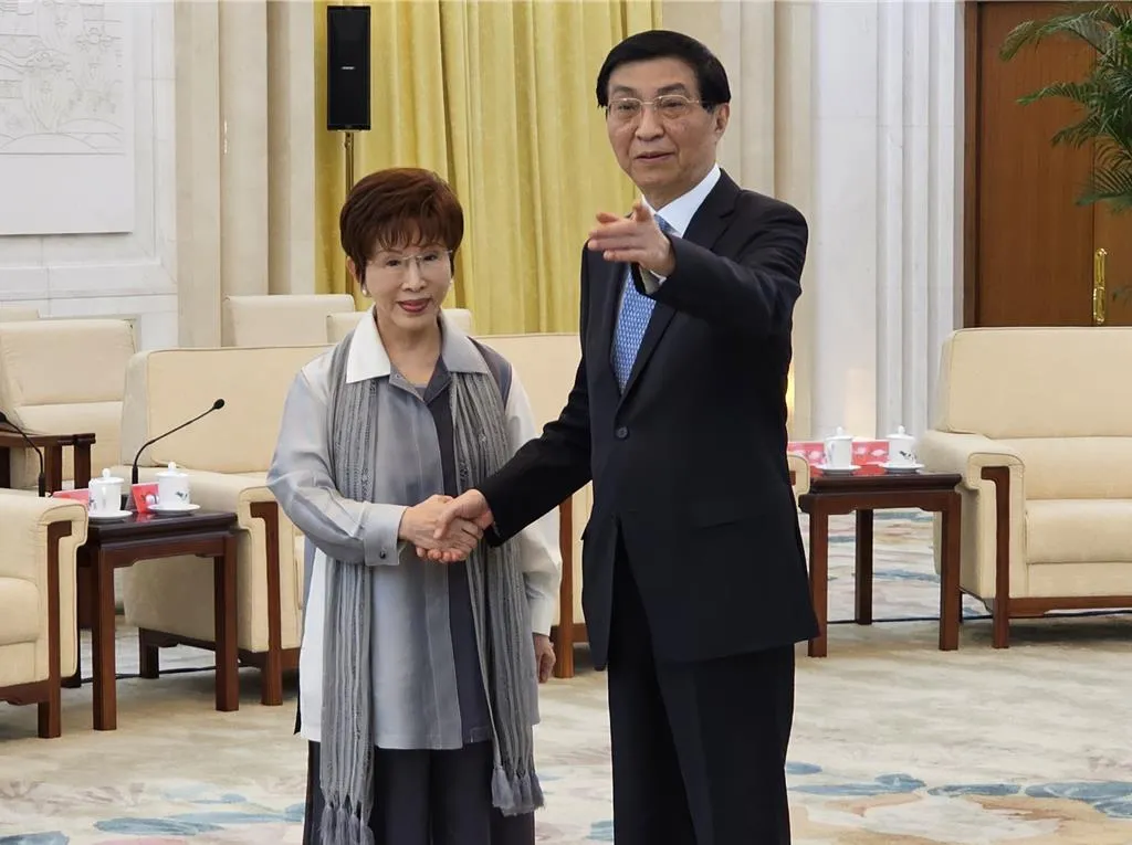 大陸全國政協主席王滬寧在京會見前國民黨主席洪秀柱。(圖/中時電子報藍孝威攝)