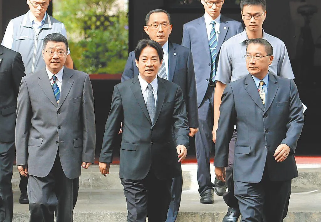 行政院長卓榮泰（左）、總統賴清德、民進黨祕書長徐國勇。（資料照／中時）