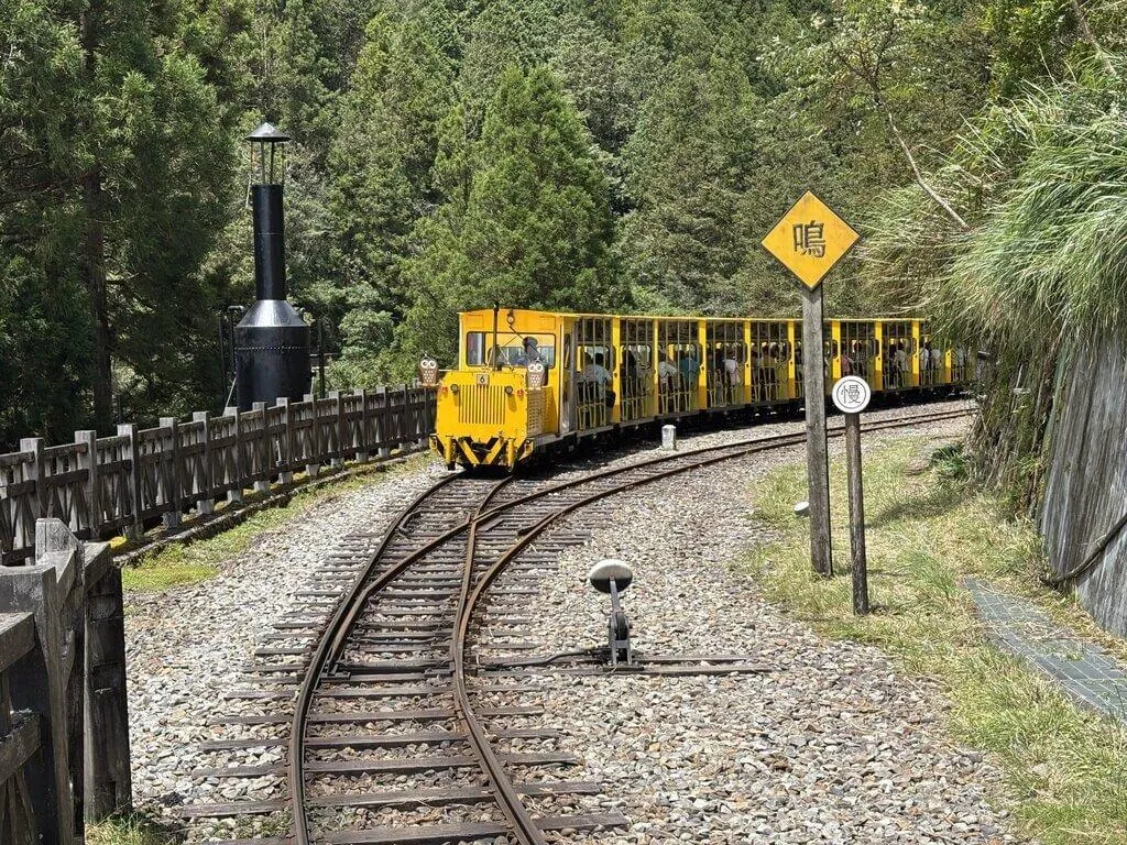 薔琵颱風持續接近，宜蘭太平山森林遊樂區的蹦蹦車將隨園區休園同步在22日預警性暫停行駛。（圖／林保署宜蘭分署提供）