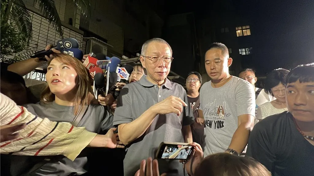 柯文哲在羈押近一年後，今天（8日）以7000萬元交保獲釋。（圖/資料照）