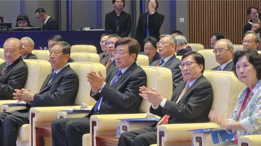 劉兆玄（右二）出席京台科技論壇開幕。（圖／中國時報，藍孝威攝）