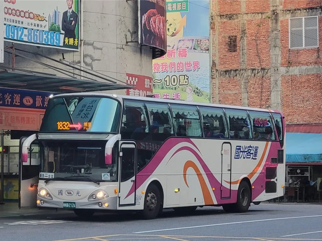 中秋教師連假第3天湧北返車潮,國道客運加開1783班。(示意圖/國光客運提供)