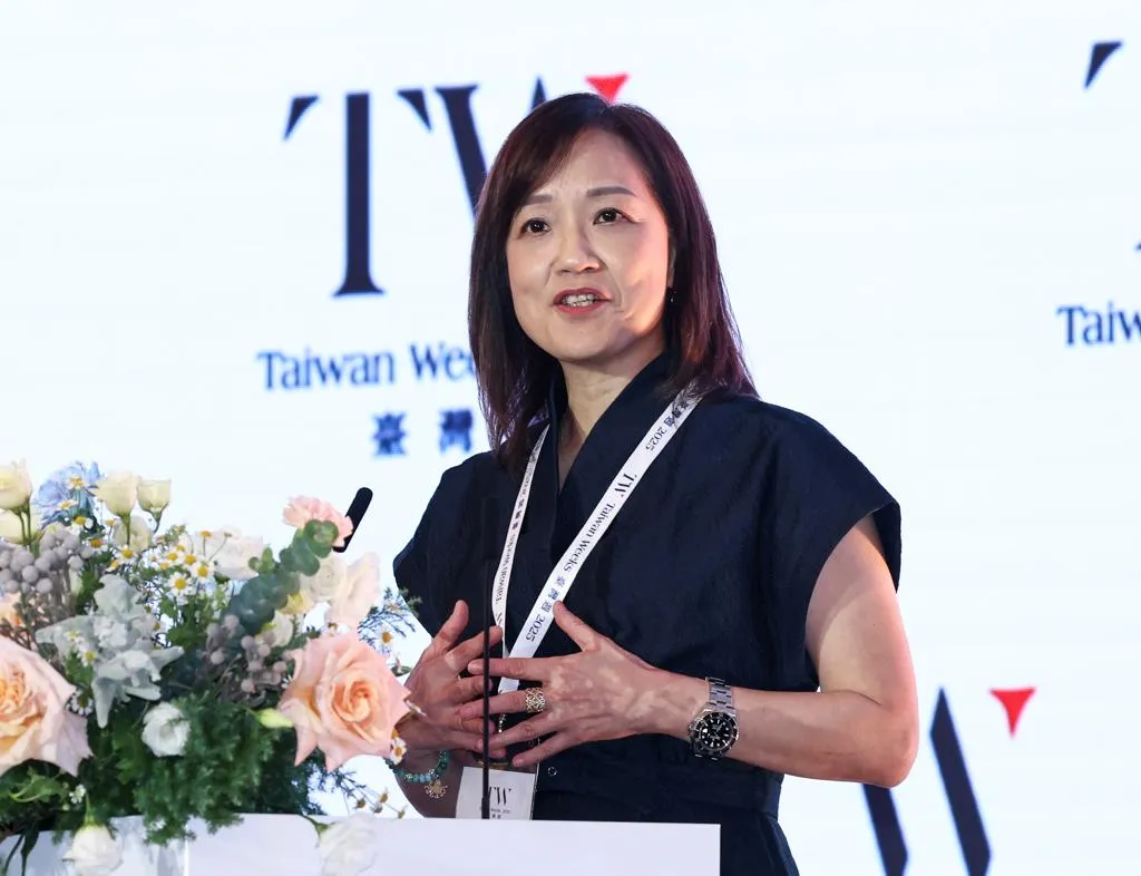渣打集團大中華暨北亞區行政總裁徐仲薇，昔日曾日玉女歌手（報系資料照）