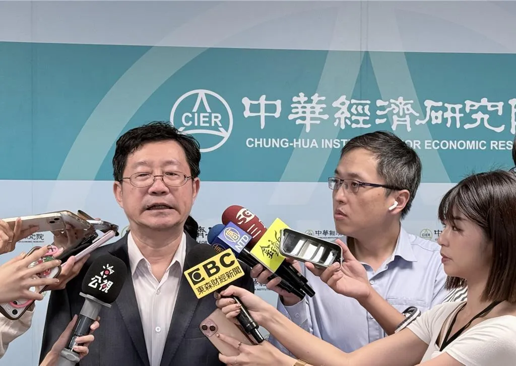 中華經濟研究院長連賢明說，今年的經濟預測超過大家預期的好。（圖／工商時報）