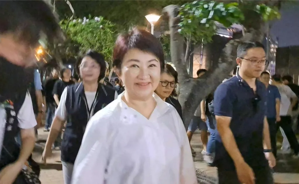 盧秀燕被問鄭麗文當選露出笑容。（圖／中國時報，温予菱攝）