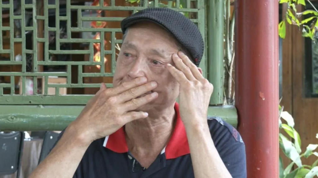 國寶演員鄭平君透露，夜深人靜想到已逝父母都會掉淚。（圖／中時 游定剛 攝）