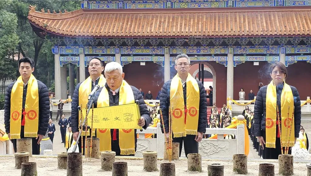 蔡衍明率團赴舜帝陵致祭。（圖／中時新聞網）