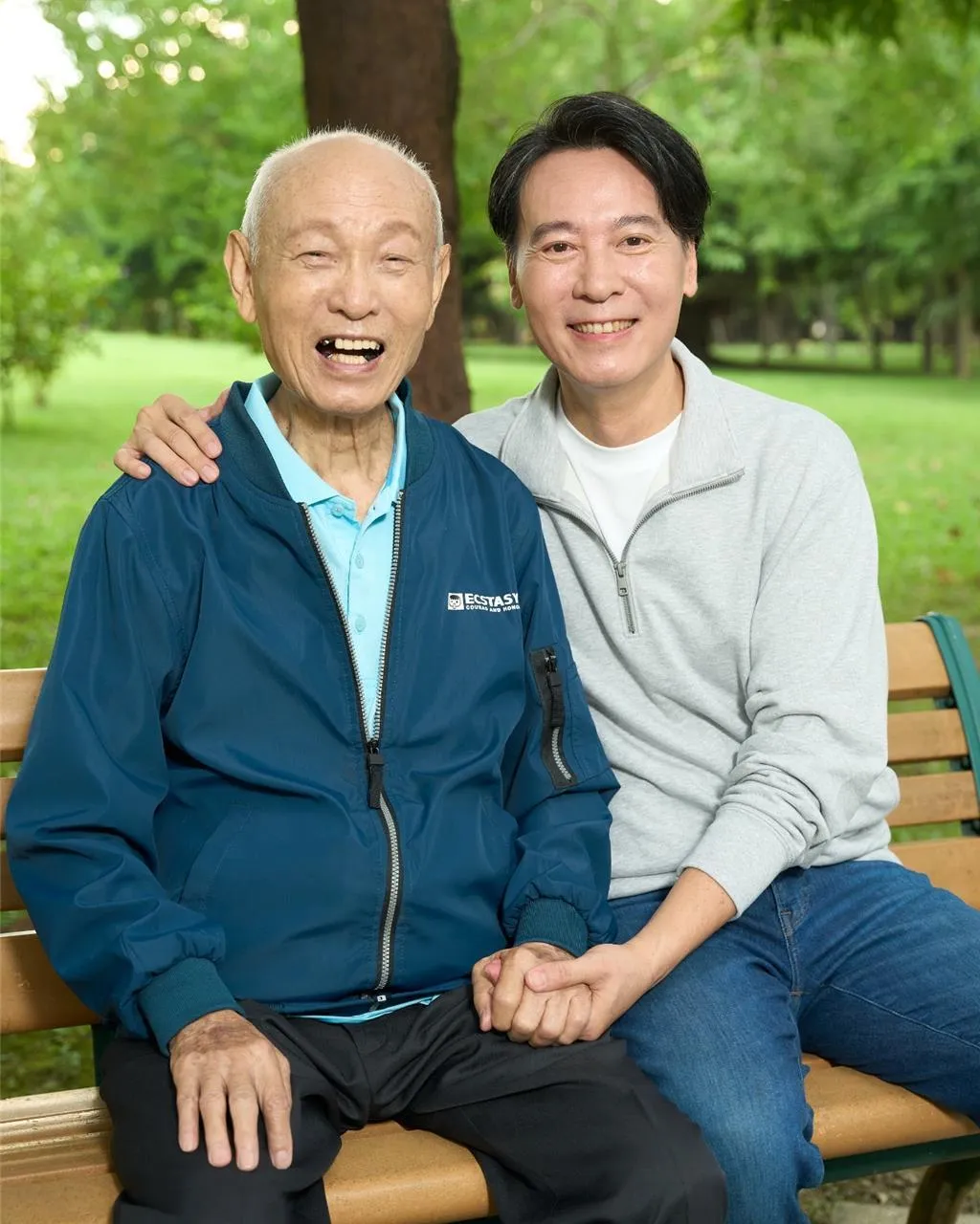 尹昭德與爸爸開心合影。（圖／尹昭德提供）