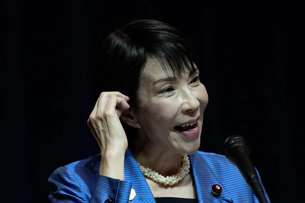 不滿日本首相高市早苗「台灣有事」的說法，繼中國大陸外交部後，香港保安局15日更新日本旅遊警示資訊。 （圖/美聯社）