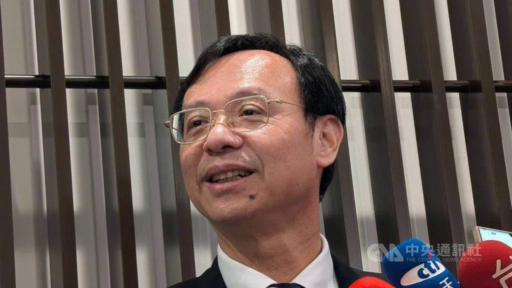 衛福部長石崇良表示,醫師需要負擔的是民眾生命,非一畢業就可以獨力完成醫療業務。(圖/中央社)