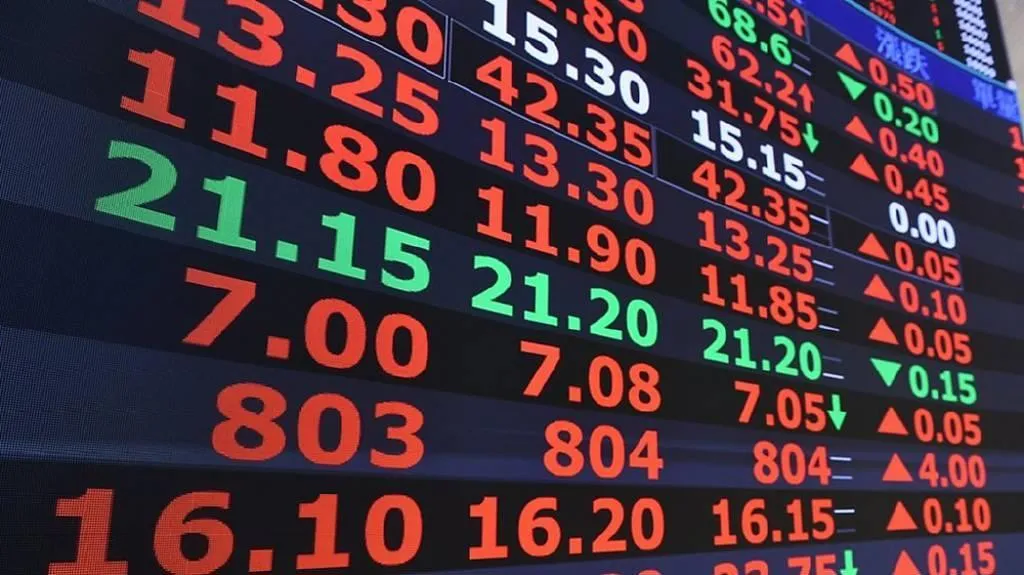 。億元教授鄭廳宜看好明年具有黑馬潛力的標的，包括專注無人機防干擾技術的亞電（4939）以及聚焦半導體先進製程化學品的中華化（1727）。（圖/資料照）