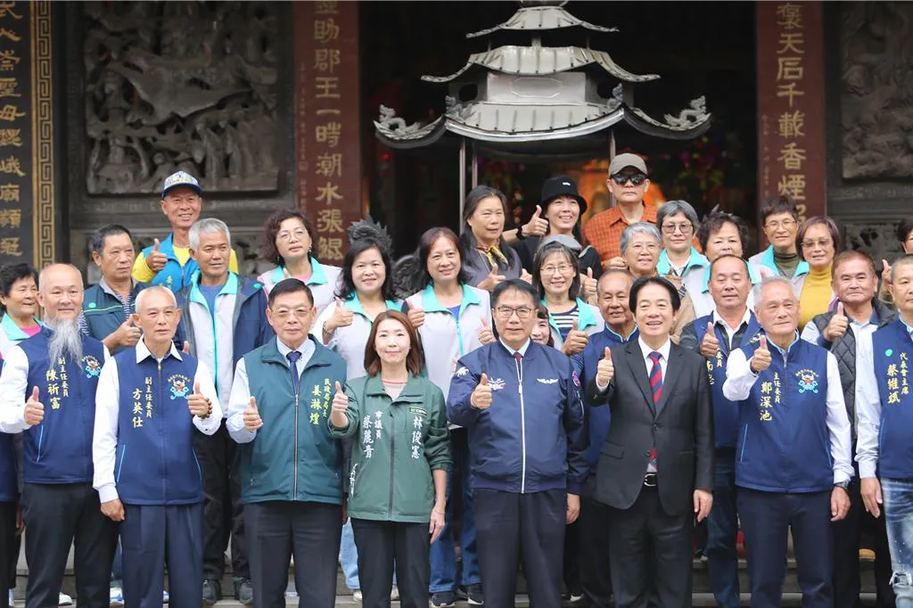 賴清德28日參拜鹿耳門聖母廟。(圖/中國時報,郭良傑攝)
