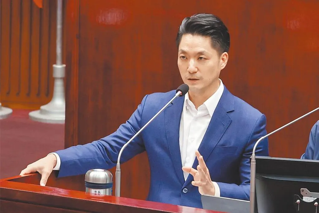 小紅書遭禁引發爭議，台北市長蔣萬安抨擊行政院，「反中反到自己變共產黨」。