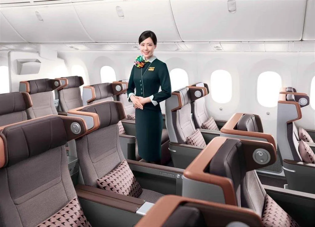 長榮航空第4代豪華經濟艙獲頒TheDesignAir「最佳全新豪華經濟艙獎」，該版本2026年將派飛舊金山航班。（圖／長榮航空提供）