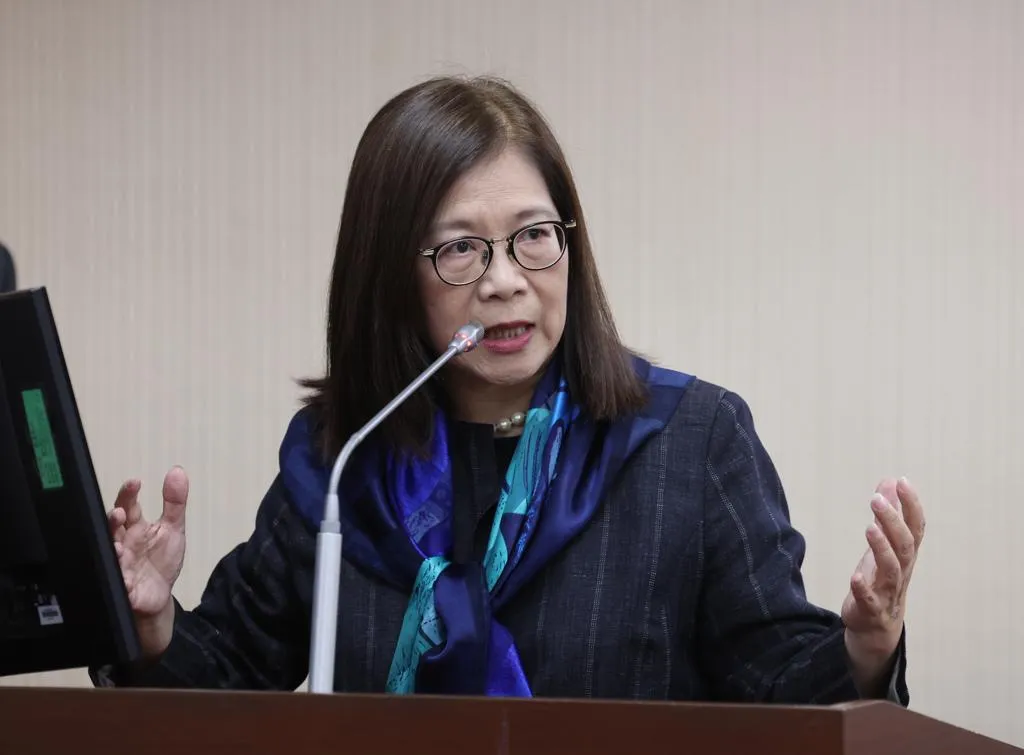 解放軍日前圍台軍演，有媒體爆出管碧玲以及海巡官員昨在高雄辦餐會，引發議論。（圖/資料照）