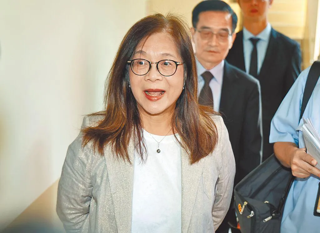 大陸圍台軍演去年12月31日才宣布結束，卻傳出管碧玲當天晚間與多名海巡官員南下高雄餐敘，引發基層不滿。（圖/資料照）