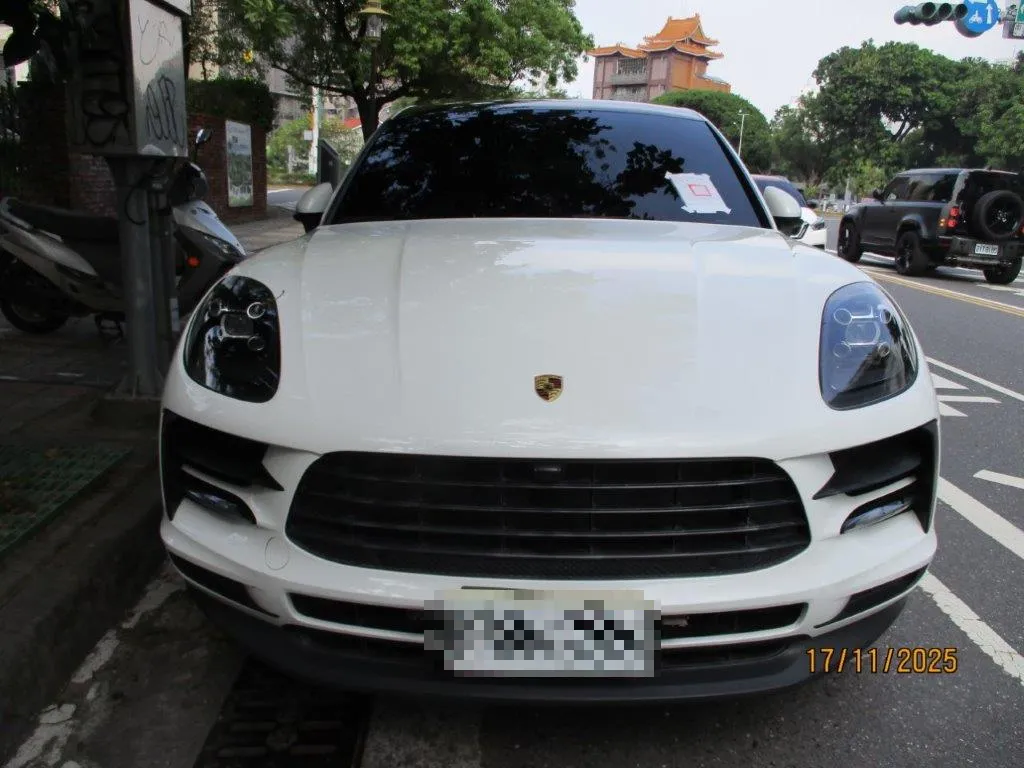 2019年款的保時捷MACAN。(圖/行政執行署台南分署提供)