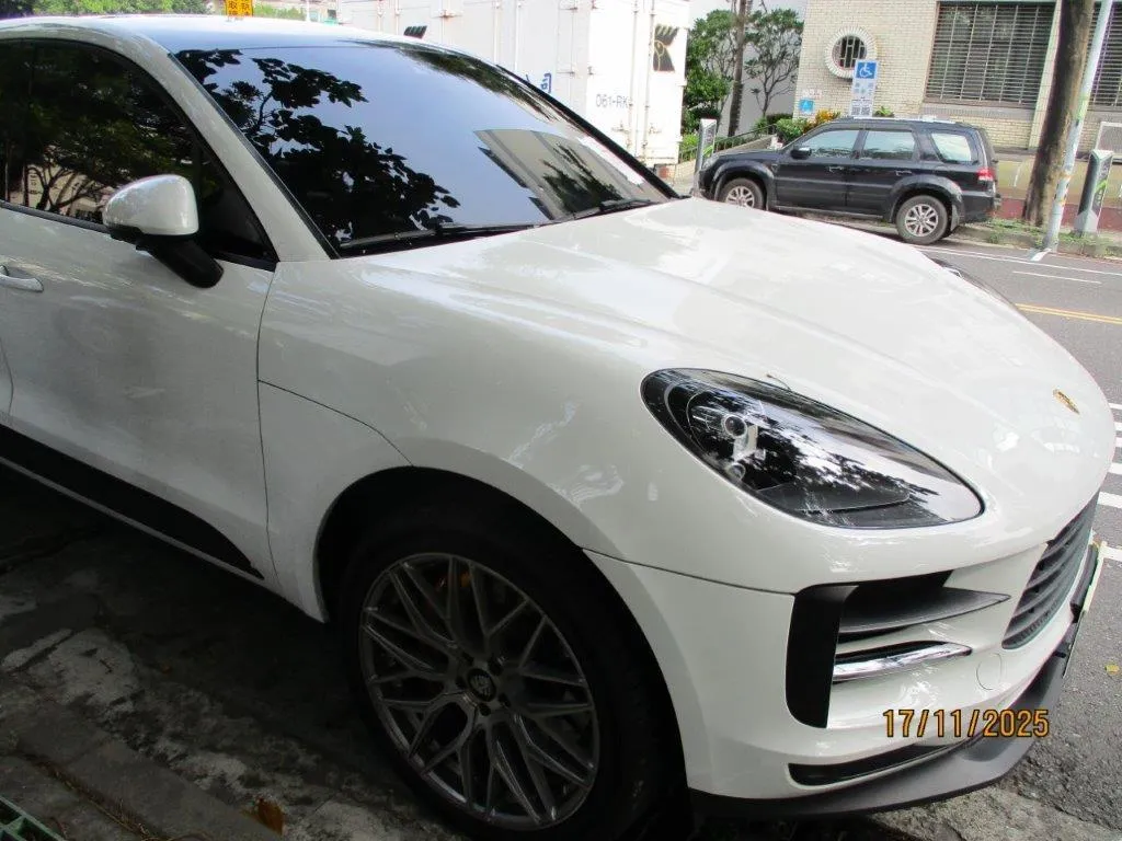 2019年款的保時捷MACAN。(圖/行政執行署台南分署提供)