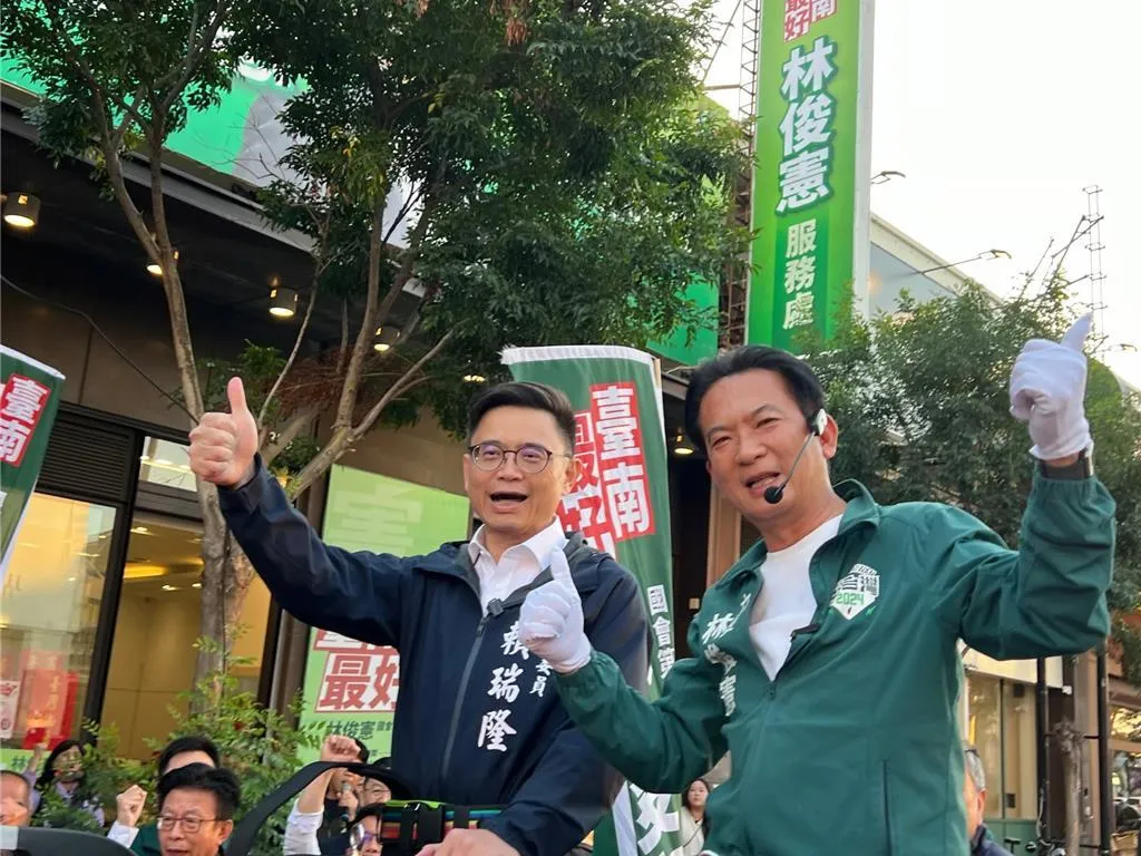賴瑞隆出線後，就去台南力挺林俊憲。（圖/資料照）