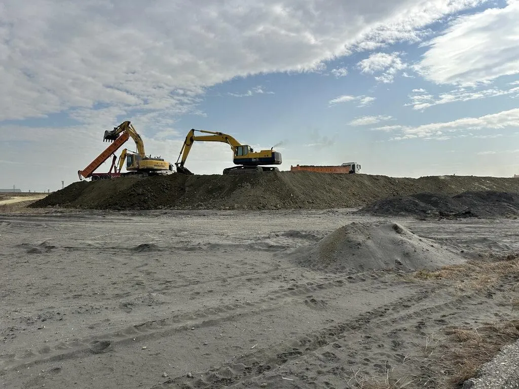 高雄市工務局表示，高雄目前共有13處合法土石方資源堆置處理場，整體處理量能充足。新制要求確實分類後再分流有助減少去化土方總量。（圖／高雄市工務局提供）