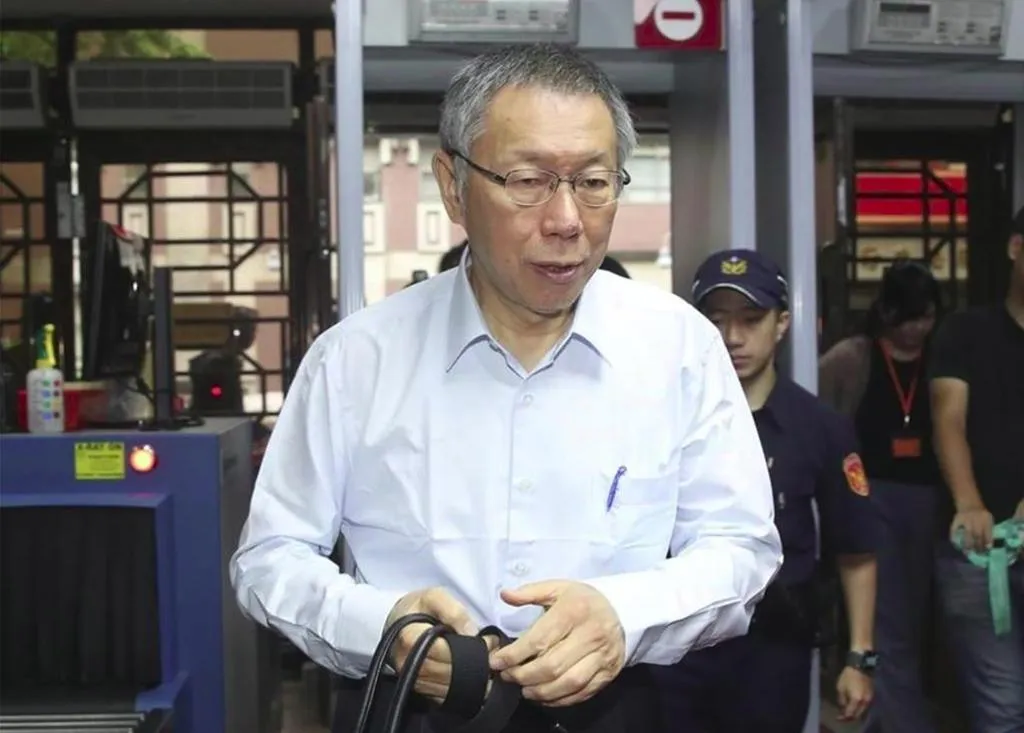 柯文哲18日為黨內台北市小雞們拉抬聲勢，認為很多人為了「救阿北」才投票反對大罷免，要國民黨「不要太高估自己的實力」。（圖/資料照）