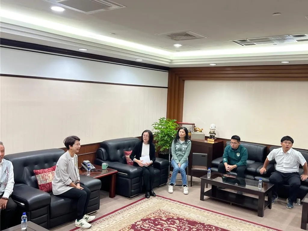 陳亭妃20日正式拜會挺憲派的議長邱莉莉尋求「大和解」。（報系資料照）