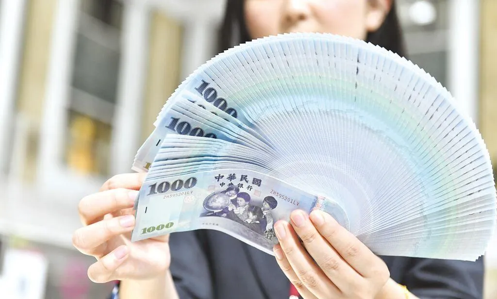 壽險公司2025年傳統型、投資型、分紅型商品全面開花，全年「百億神單」張數衝上17張、合計銷售近3,200億元。（圖/資料照）