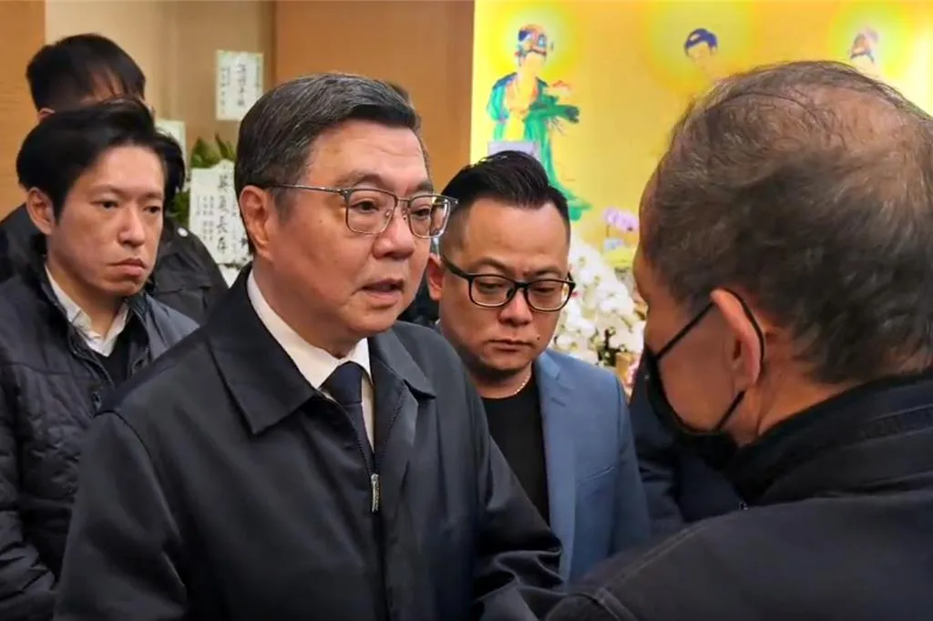 基隆勇消詹能傑為救人殉職,行政院長卓榮泰24日上午親赴詹能傑靈前拈香弔唁,並慰問家屬。(圖/中國時報資料照)