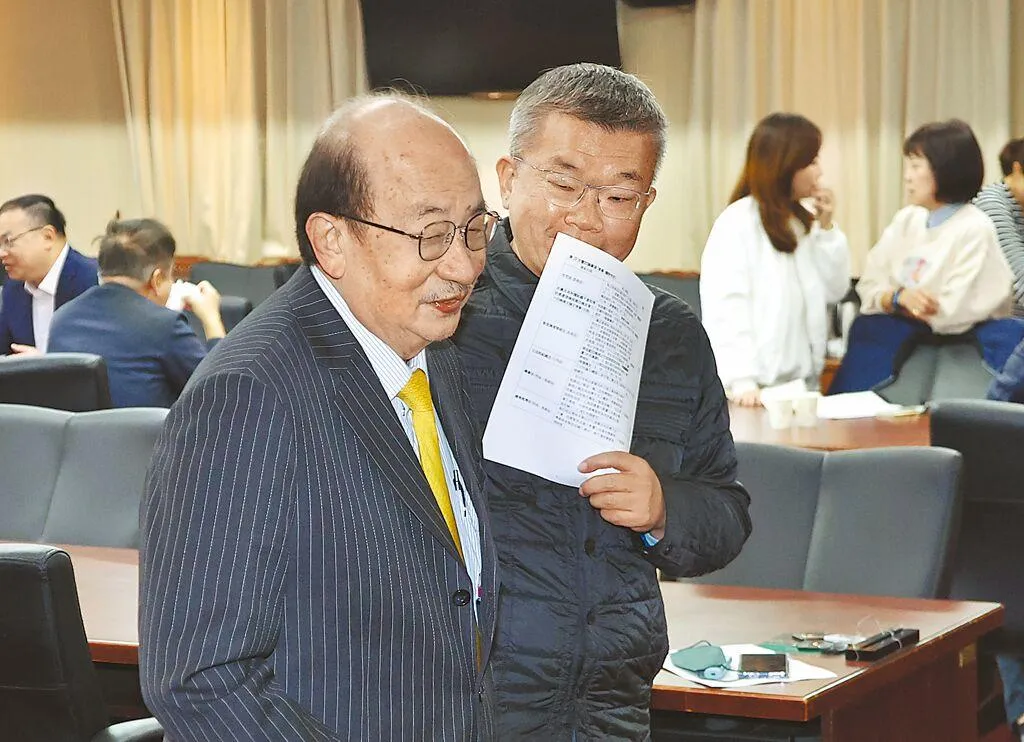 蔡其昌、柯建銘都有意爭取民進黨團總召大位。(報系資料照)