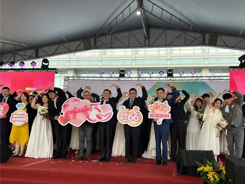 行政院長卓榮泰今(31)日前往台南,出席「南科30園慶暨集團結婚」活動。(圖/中時提供)