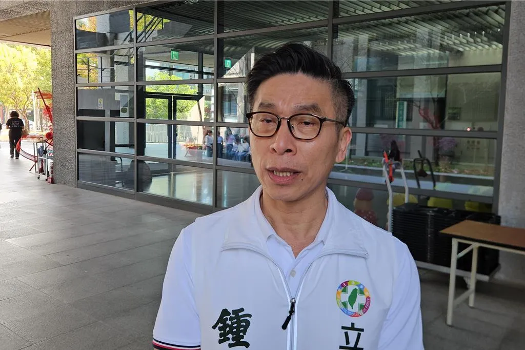 民進黨立委鍾佳濱。（圖/資料照）