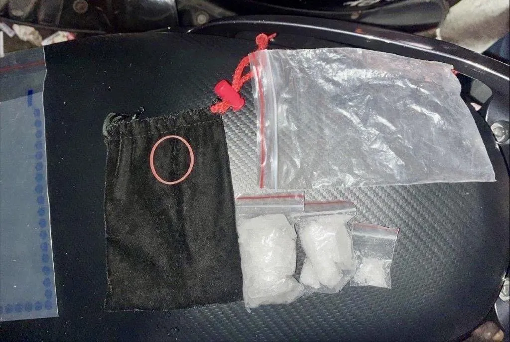 警方查扣大量毒品。（圖／翻攝畫面）