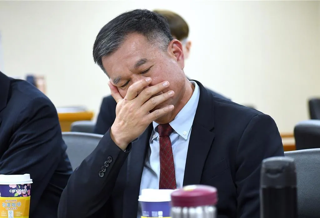 黃文啓為國安憂慮流淚，讓網友非常心疼。（圖/資料照）