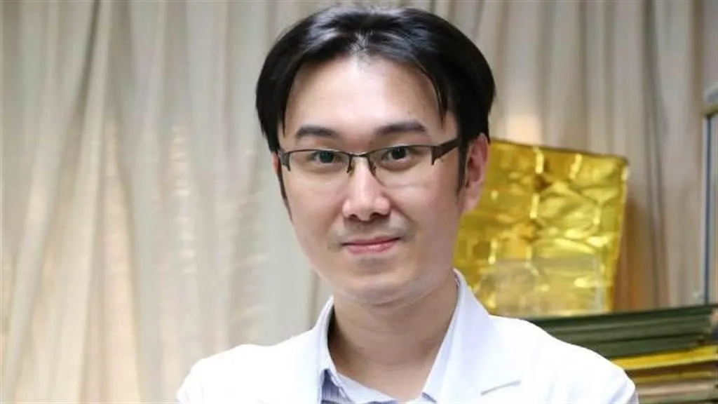 胸腔科名醫蘇一峰。(圖取自蘇一峰臉書)