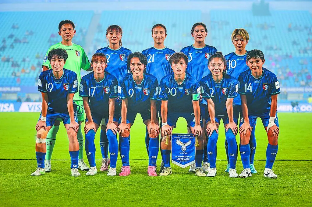 亞洲盃附加賽，中華女足對北韓先發11人在賽前合影。（資料照／中華足協提供）