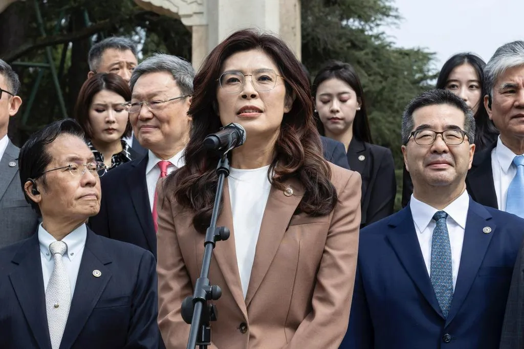 鄭麗文在鄭習會結束後的下午2點召開國際中外記者會。(圖/美聯)