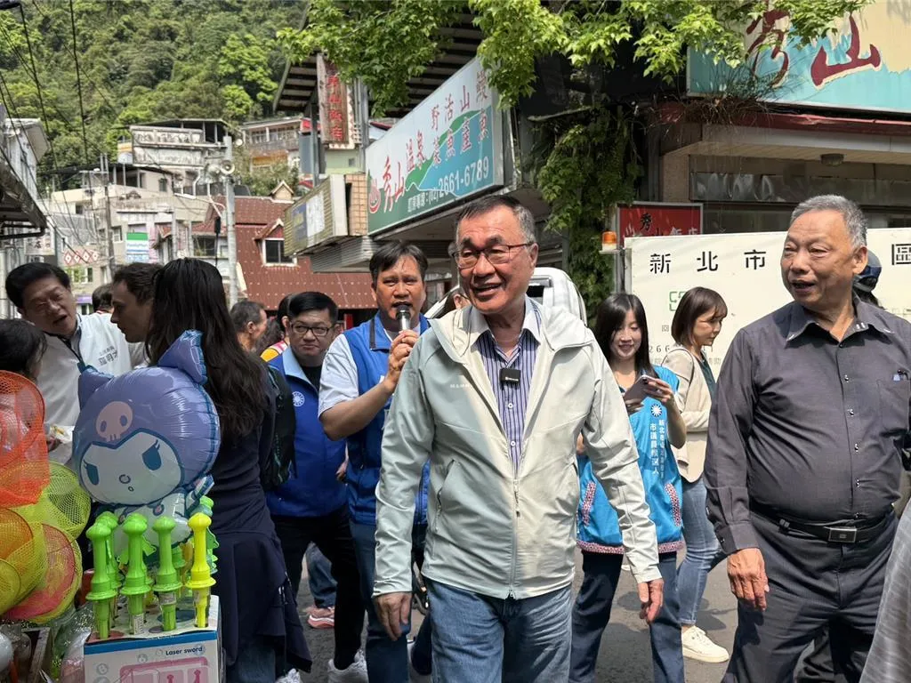 鄭麗文強調，國民黨一定全力協助李四川打選戰。（圖/李四川辦公室提供）
