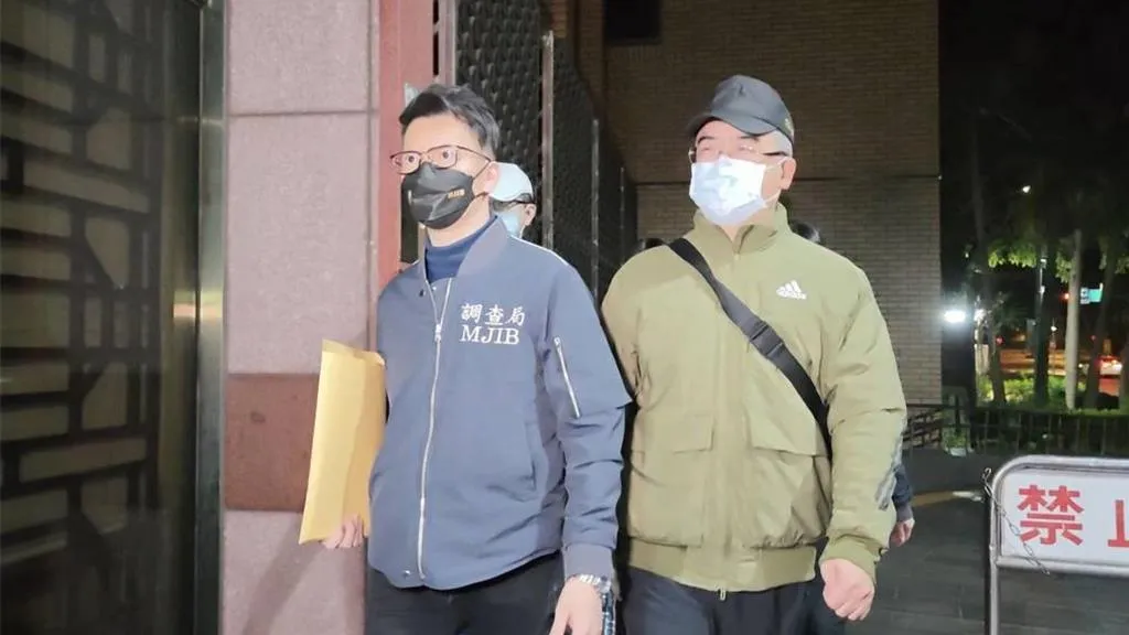 李俊良（右）。（圖／報系資料照，記者陳志賢攝）