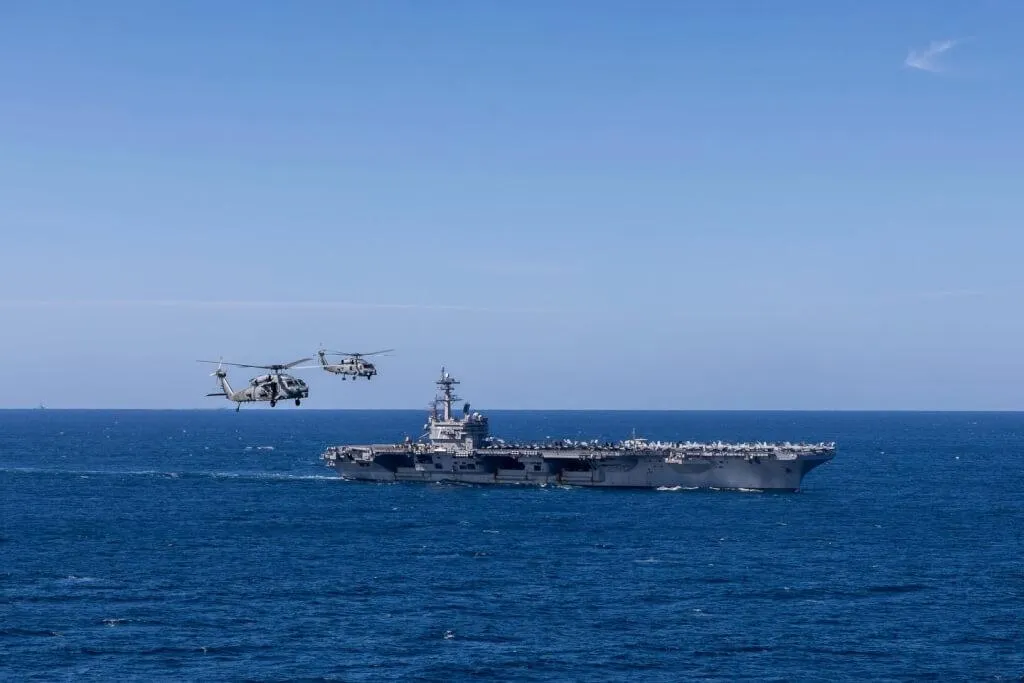 美國航空母艦尼米茲級「布希號」。（圖／翻攝自臉書）
