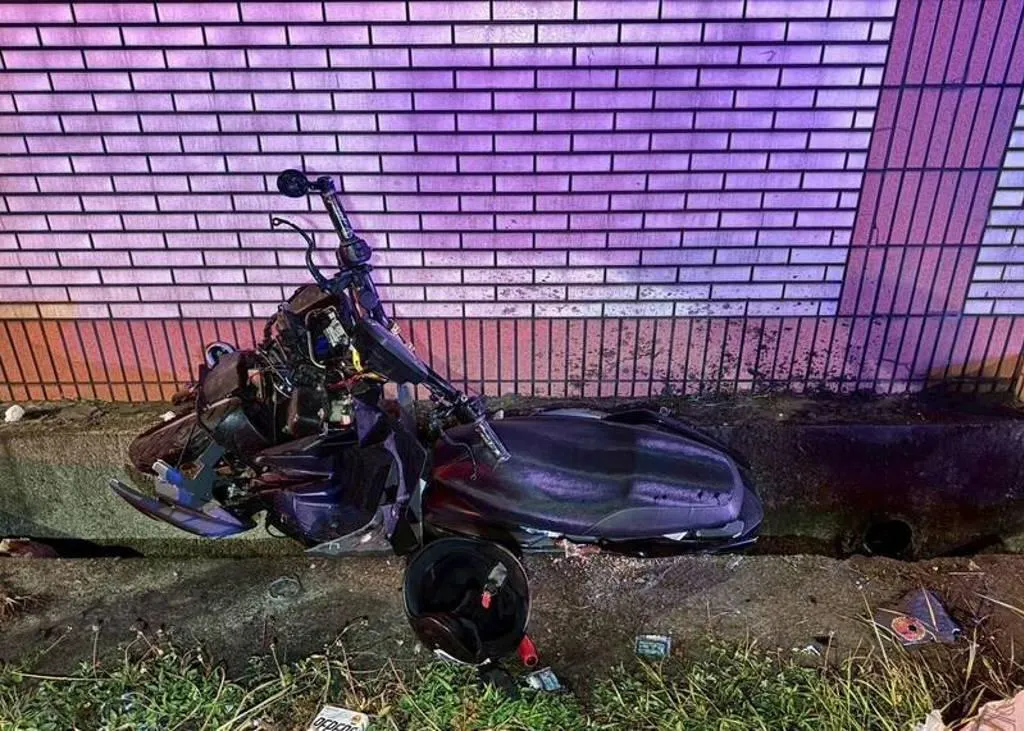嘉義縣民雄鄉大學路二段發生一起致命機車事故。(圖/翻攝畫面)