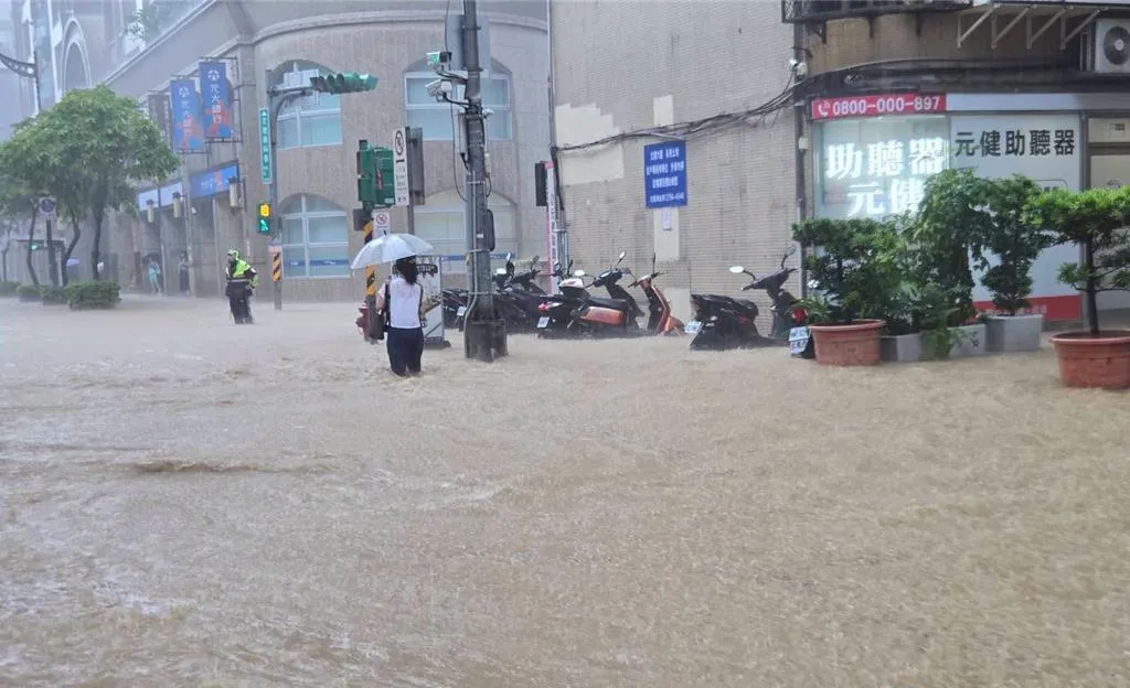 北市內湖區25日上午多處積淹水。（資料照／台北市議員陳宥丞研究室提供）