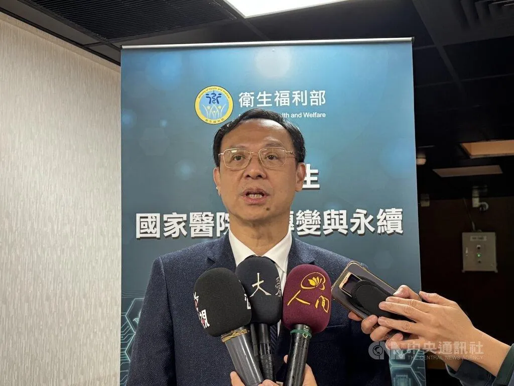 針對罕病患者家屬面臨的困境，石崇良表示，政府正積極透過多管道提供資源，包括擴大新生兒篩檢補助，涵蓋18種罕見疾病，力求早期診斷與介入以減少失能。(圖/中央社)