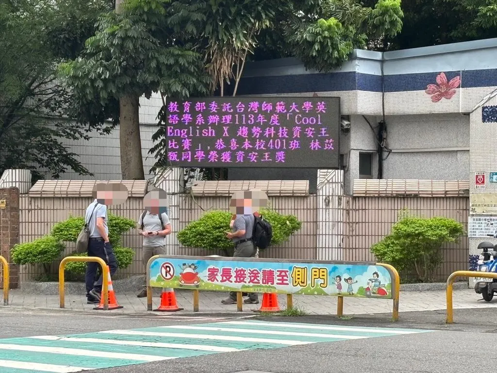 美方觀察人員隨著後備206旅召員進行訓練指導。（圖／民眾提供、中時）