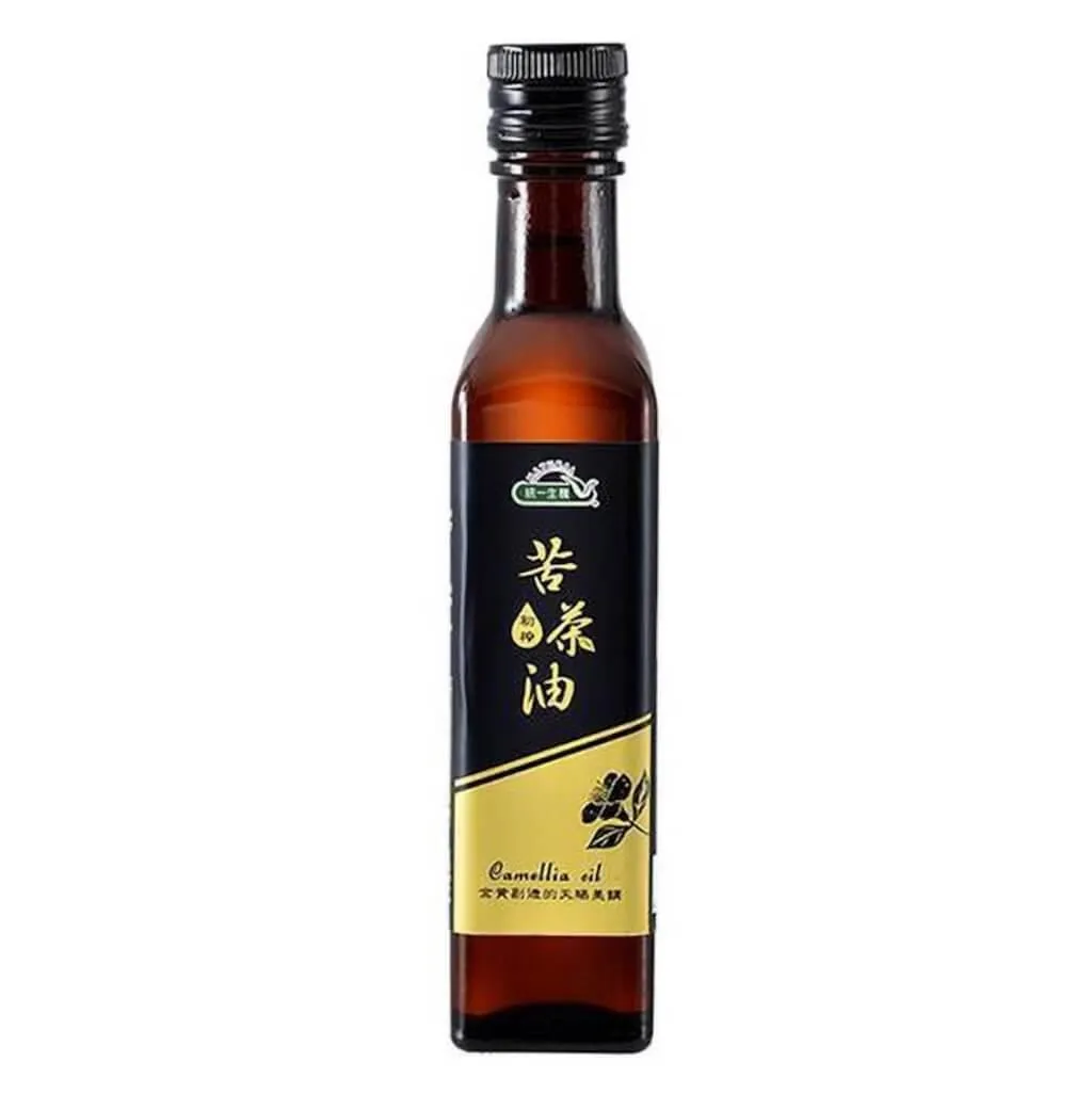 專家表示,產品標榜「冷壓」,是指以機械方式壓榨苦茶籽取油,代表壓榨過程未加熱,但不能確保壓榨前未經焙炒等熱處理。(圖/新北市衛生局)