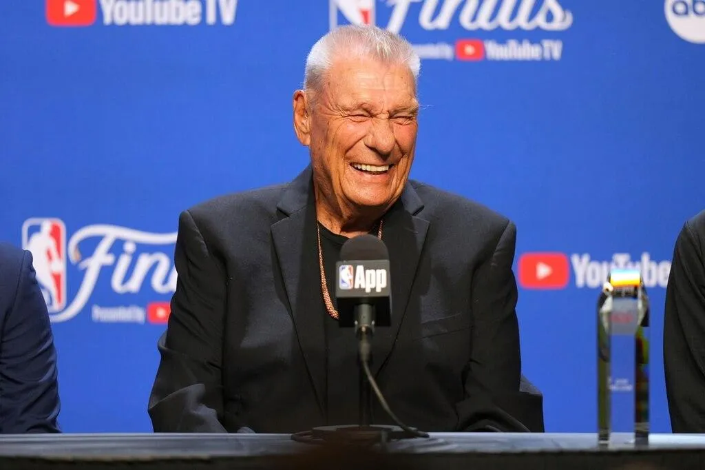 NBA傳奇教頭尼爾森9日過世,享壽86歲。(美聯社)