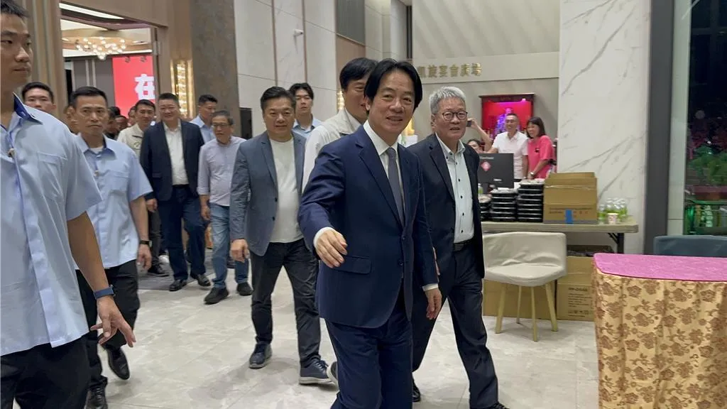 賴總統18日傍晚親赴宜蘭出席民進黨擴大幹部會議。(圖/中國時報,吳佩蓉攝)